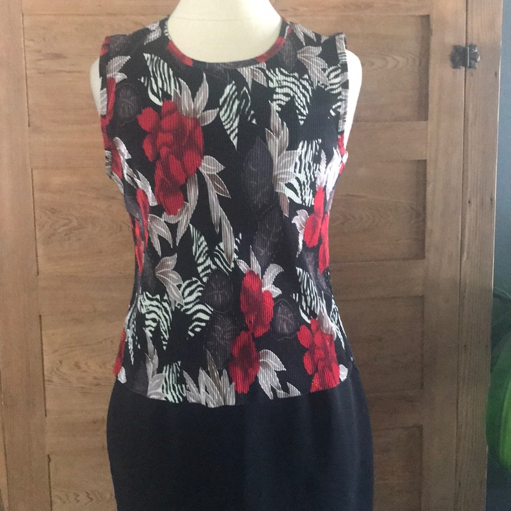 Plisse Sleeveless tank black tan red sz med